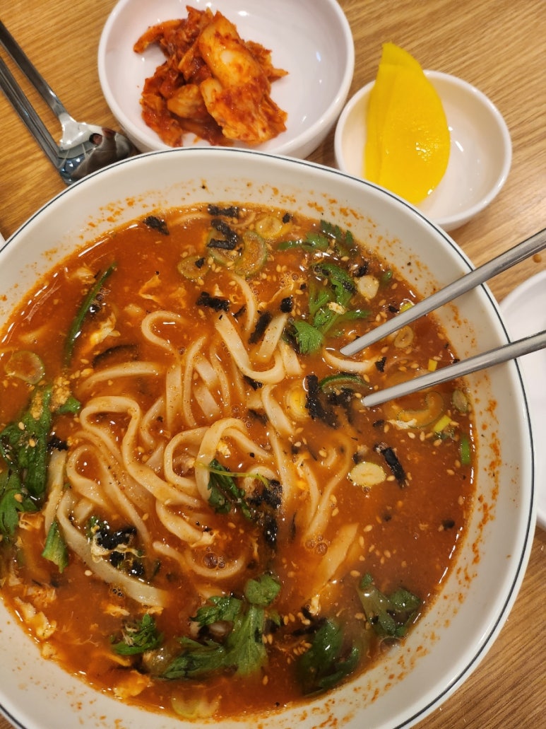 칼국수집에돈까스 이미지