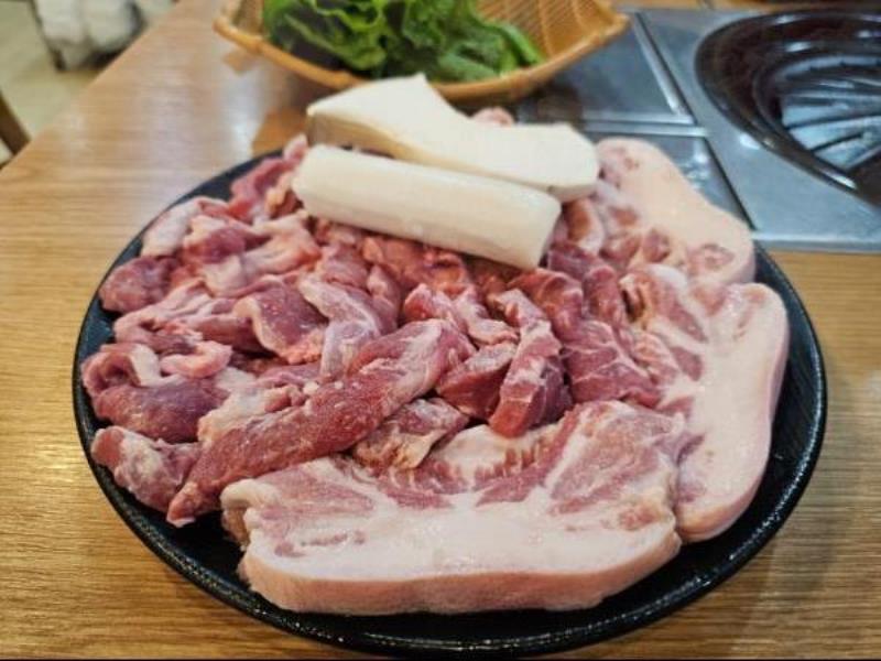 오늘도뒷고기 이미지
