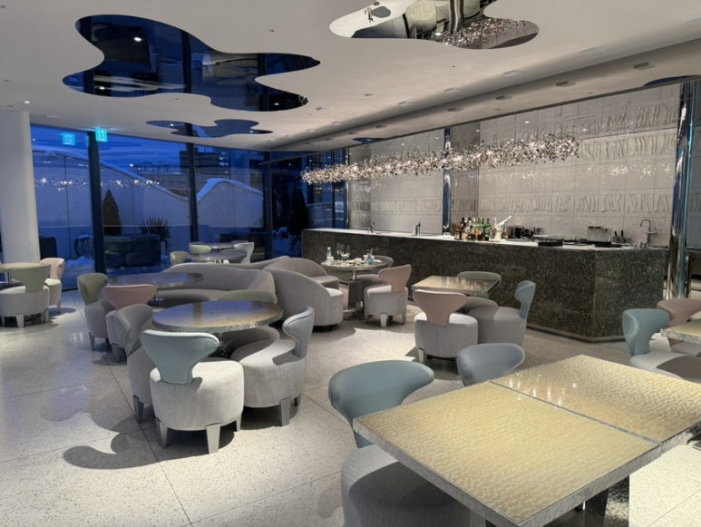 카페 디올(Cafe Dior) 이미지