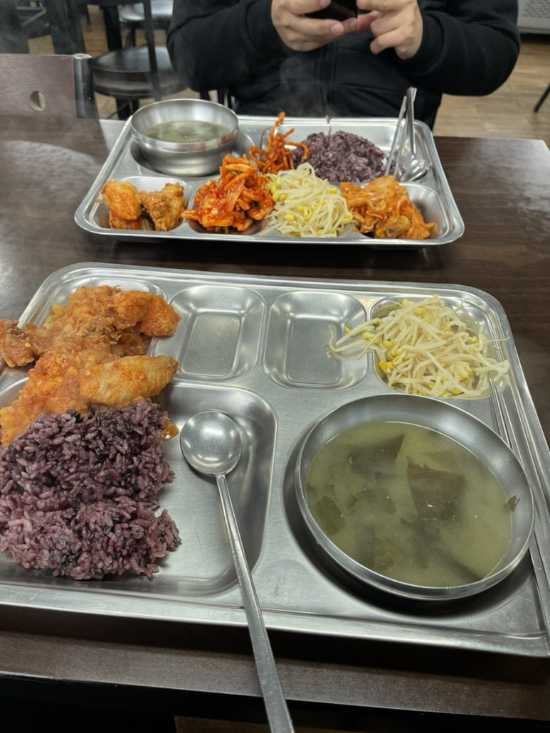 제육의습격 이미지