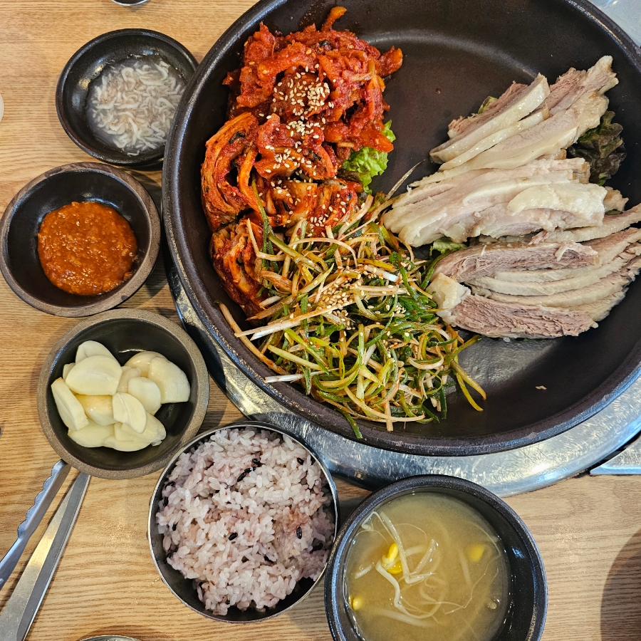 초원항아리보쌈 이미지