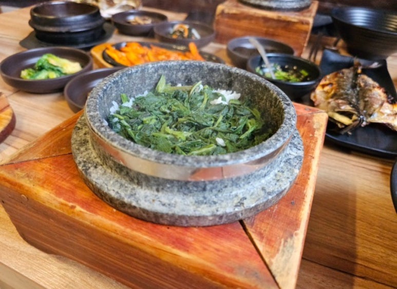 청기와한정식 이미지