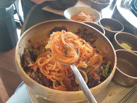 돼지듬뿍진짜김치찌개 이미지