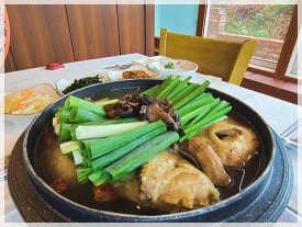 일능이버섯백숙 이미지