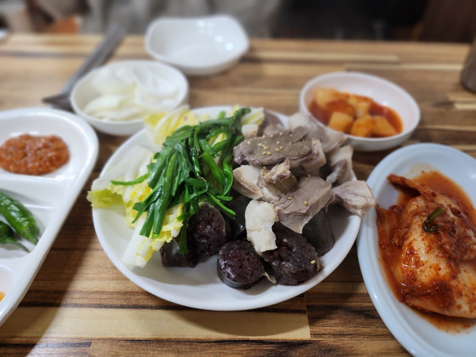 웃장국밥 이미지