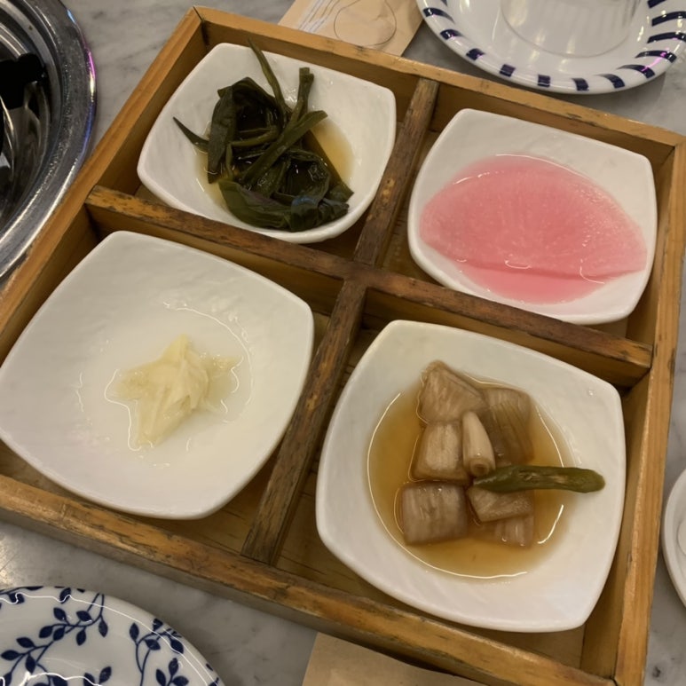 꿀꿀이돼지김치찜 이미지