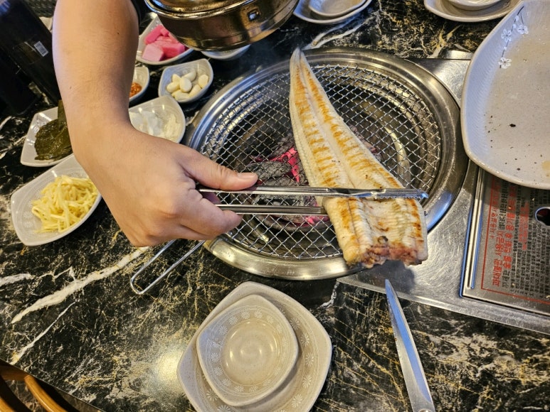 장어의전설 이미지