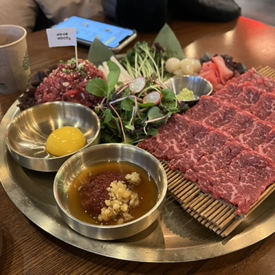 귀인육회 이미지
