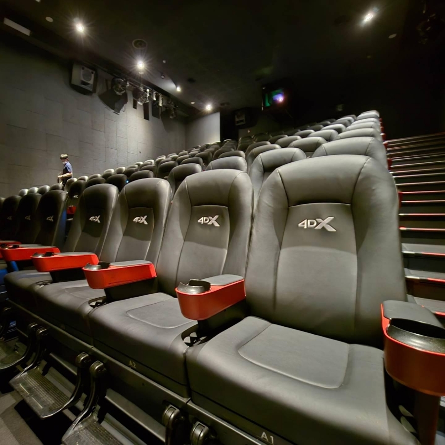 CGV 방학 4DX관 이미지