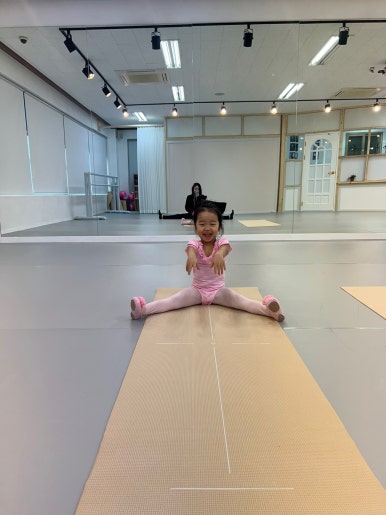 이온무용학원 이미지