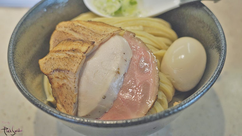 윤멘 이미지