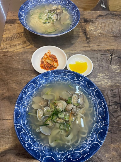 옛날들깨칼국수 이미지