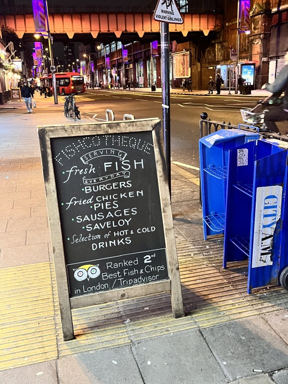 버거앤취킨 이미지