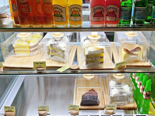 커피로드뷰 광주동명점 이미지
