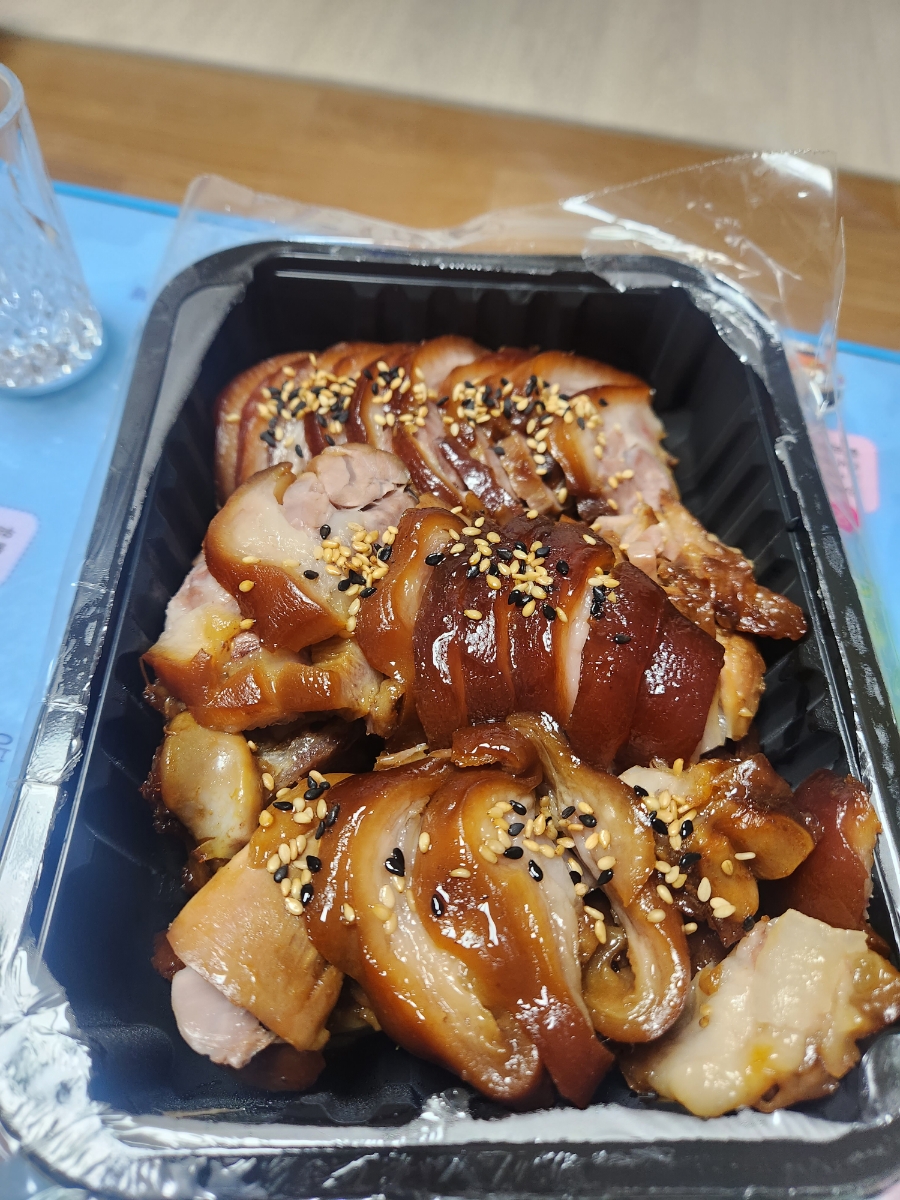 무친족발 이미지