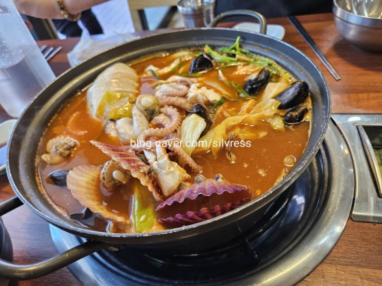 신홍두깨해물칼국수 이미지
