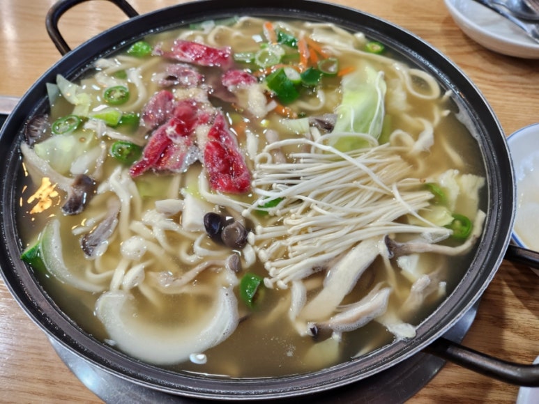 밀목손만두얼큰칼국수 이미지