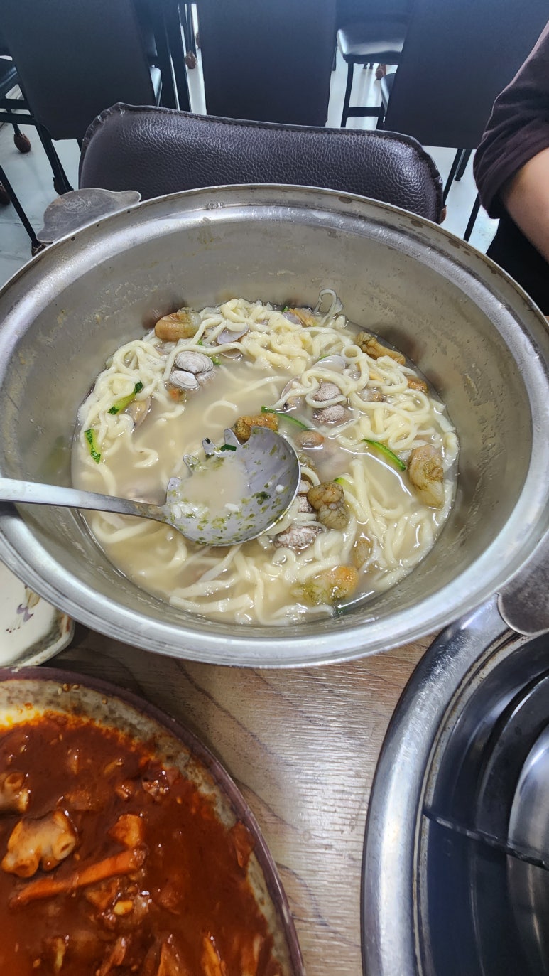 일품칼국수 이미지