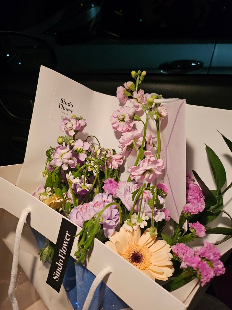 네네치킨앤봉구스밥버거 이미지
