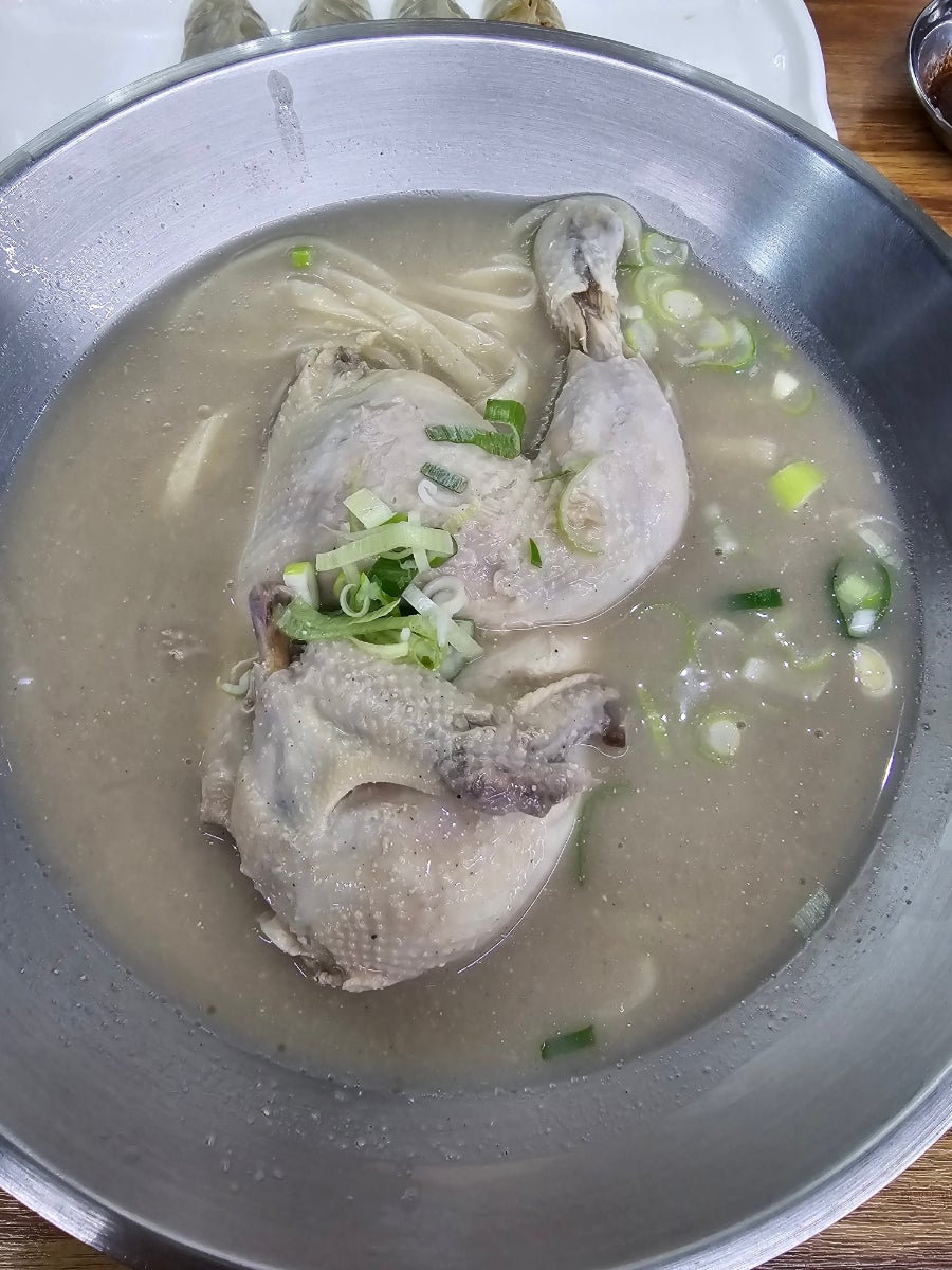 언양닭칼국수통도사점 이미지