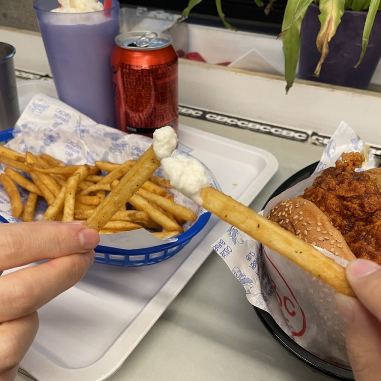 치킨버거클럽 이미지