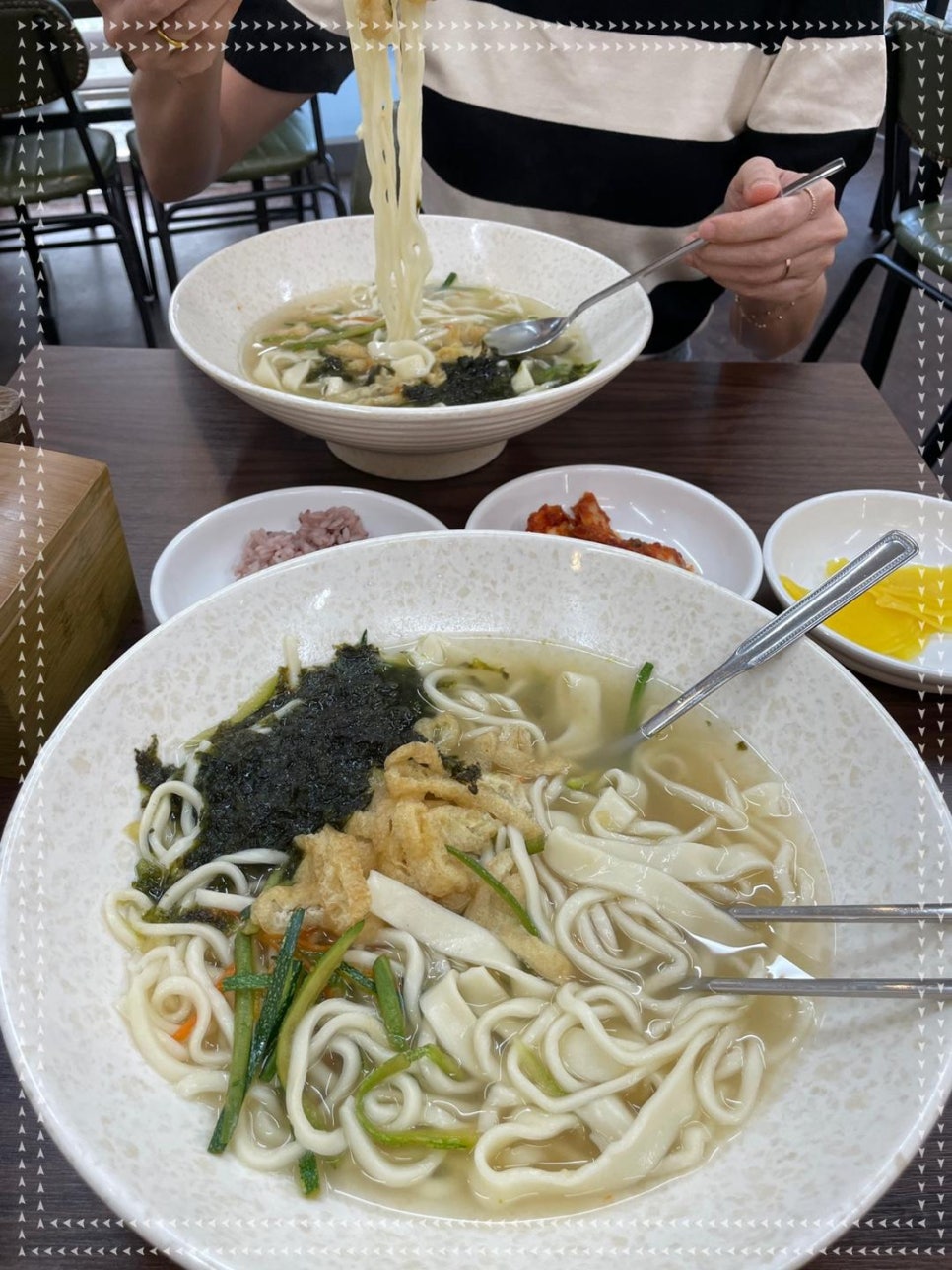 옛날들깨칼국수 이미지