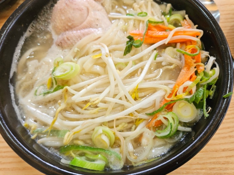 수정닭반마리칼국수 이미지