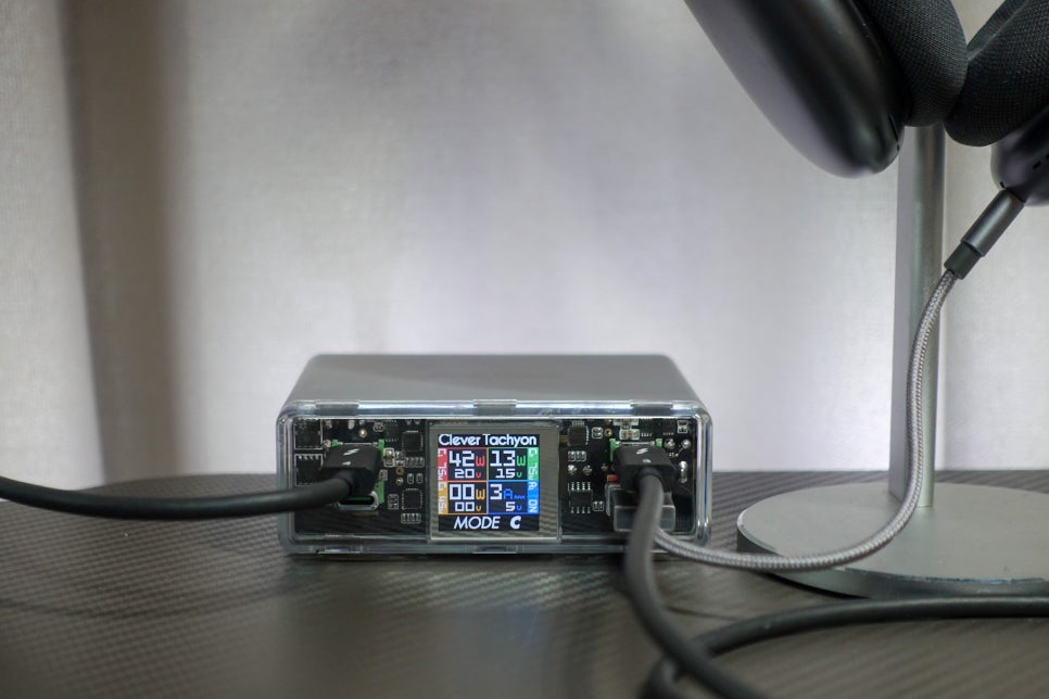 클레버 타키온 210W PD PPS GaN2 접지 초고속 멀티충전기 사용해보니 이미지 4