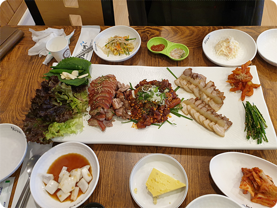 청와삼대족발;보쌈;칼국수 이미지