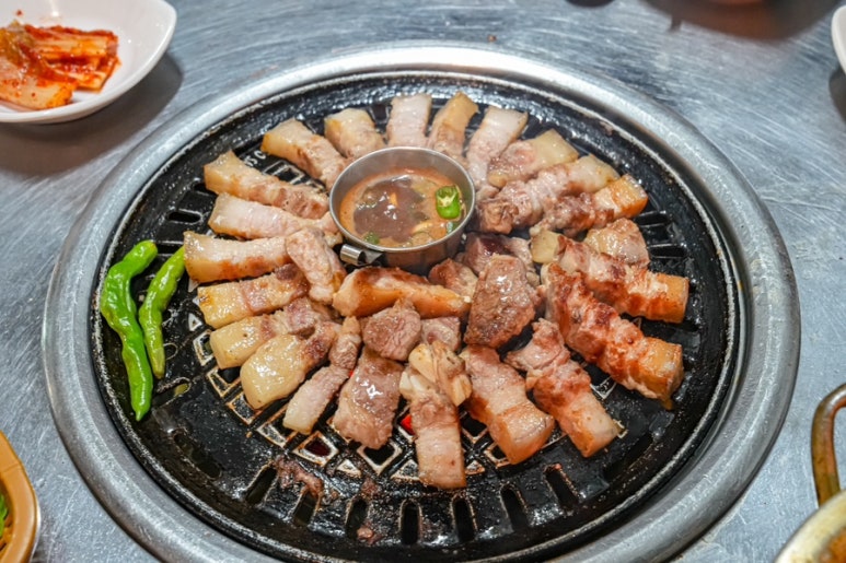 중독돼지 이미지