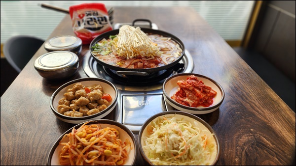삼겹살부대 이미지