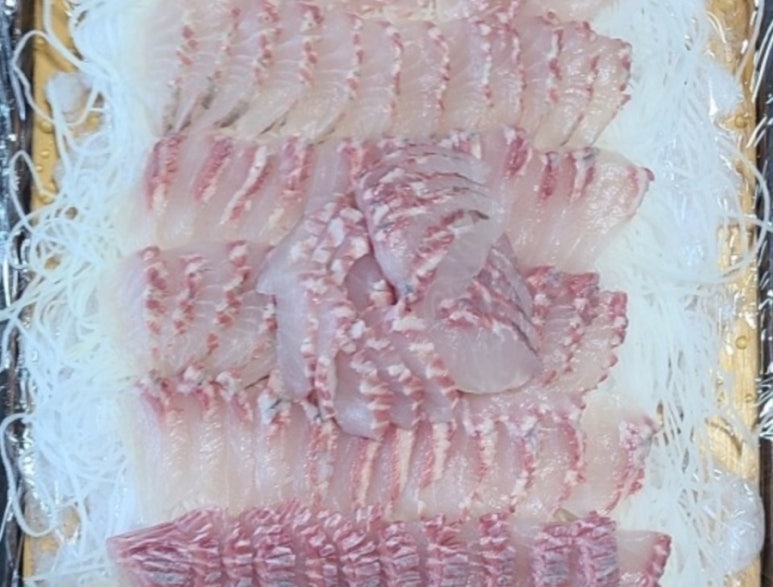 상어식당 이미지