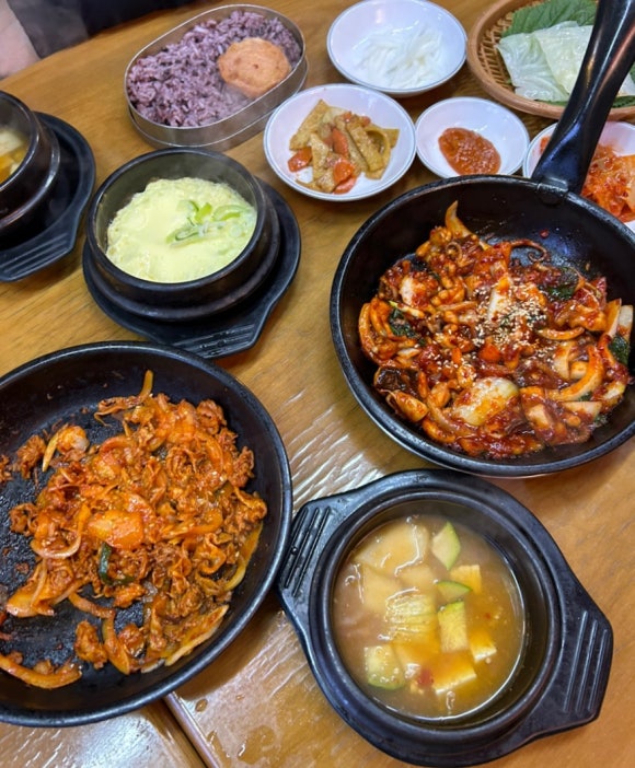 아디다스오리지널가로수길 이미지