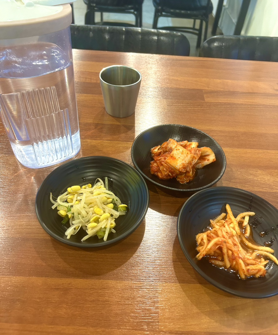 꺼멍때지국수 이미지