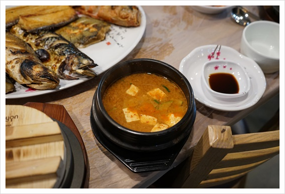화덕에구운생선 이미지