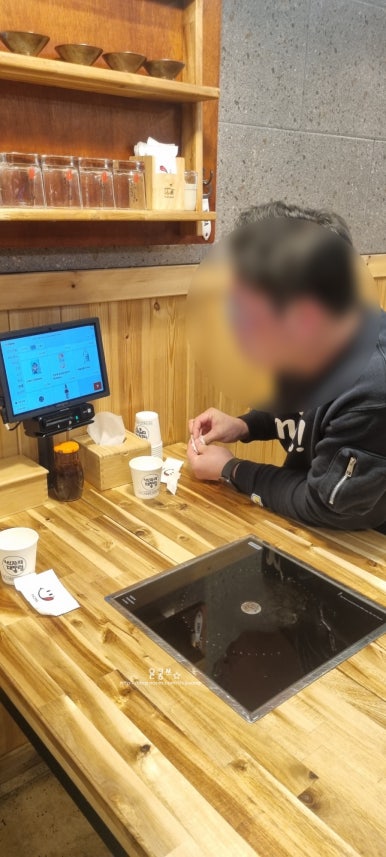 씽씽닭꼬치 이미지