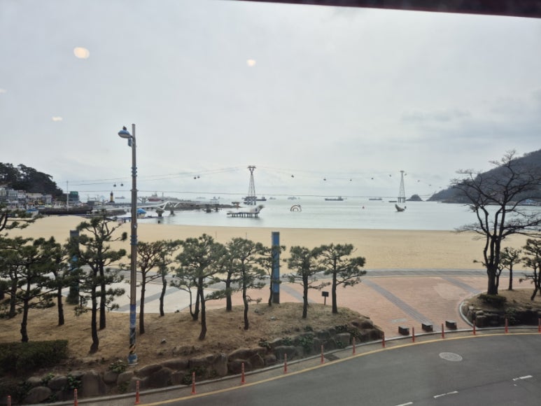 투썸플레이스송도해수욕장점 이미지