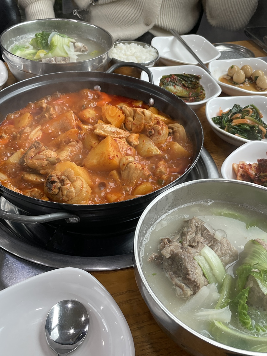 어진식당 이미지