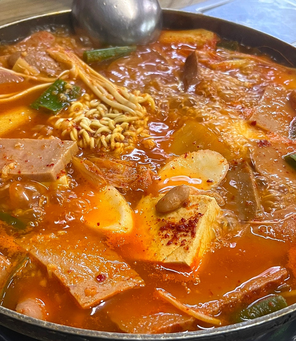산골닭한마리 이미지