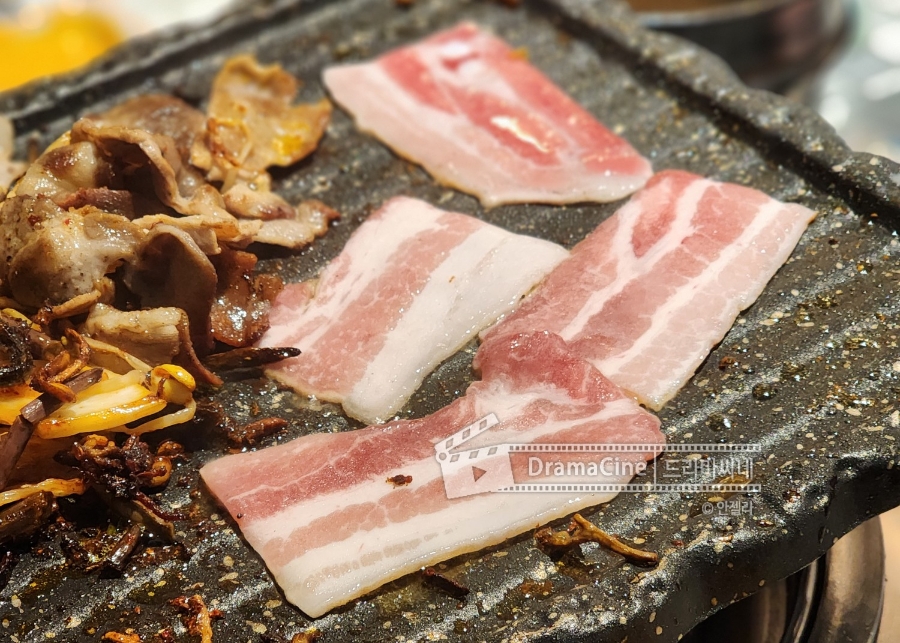 꿀돼지삼겹 이미지
