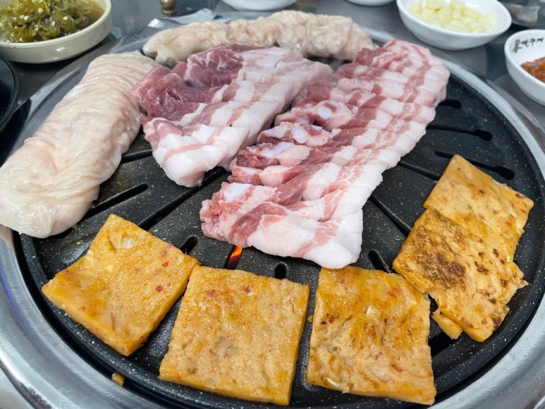 돼지꿈꾸는집 이미지