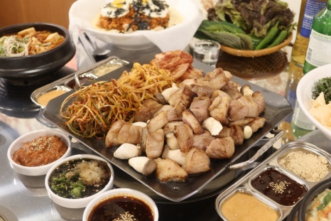 뒷고기냉면 이미지
