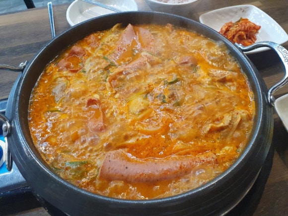 빅쭌부대찌개 이미지
