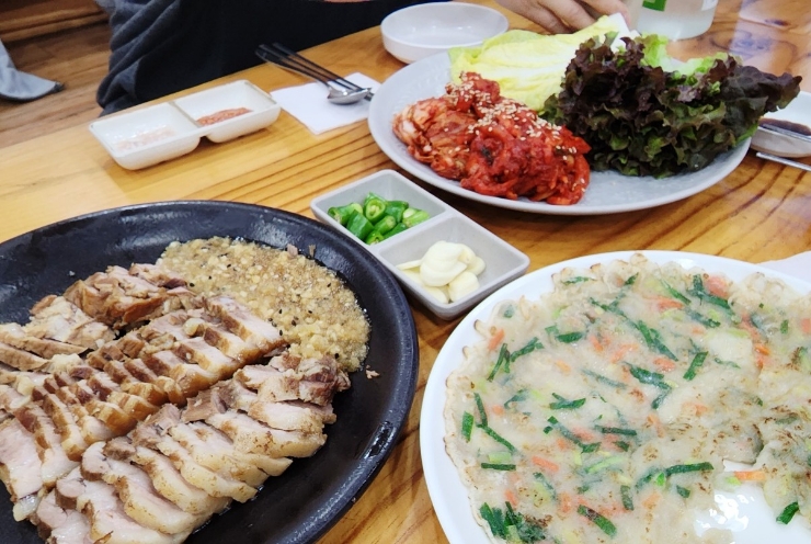 두메골마늘보쌈 이미지
