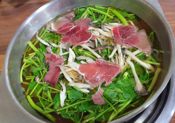 장인 얼큰이 칼국수,보쌈 이미지