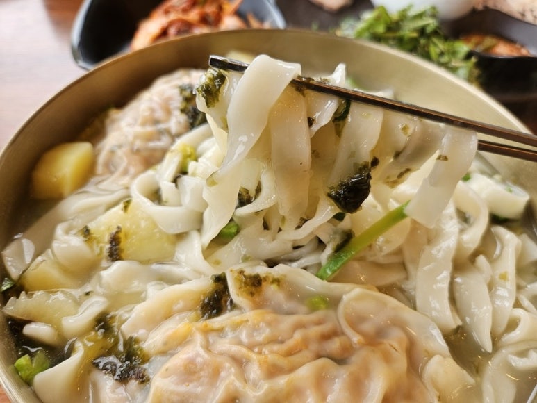친구네칼국수 이미지