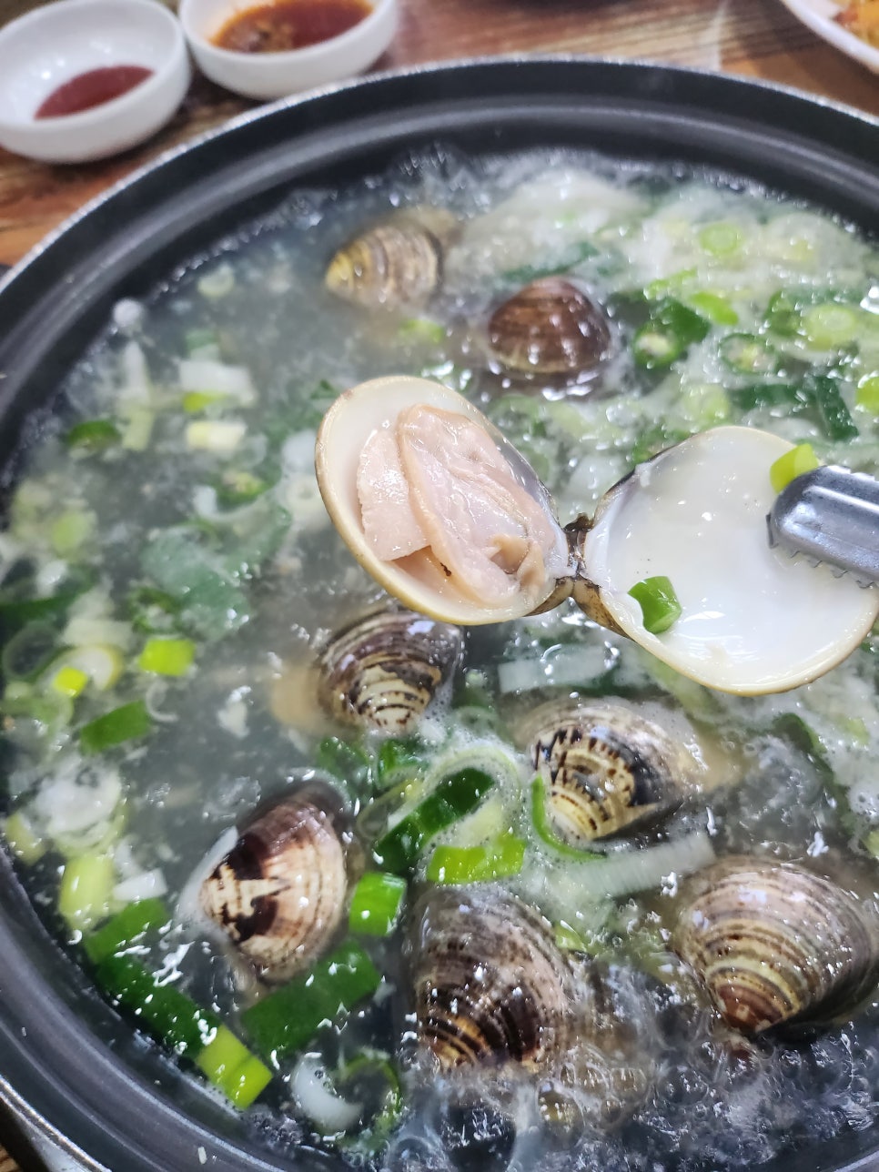 백합칼국수 이미지