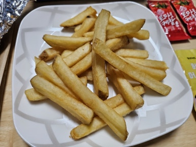청년치킨 이미지