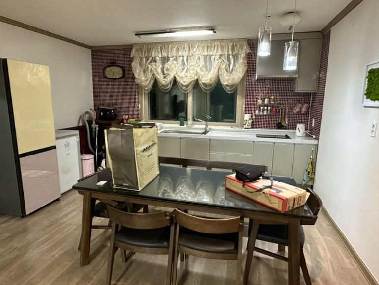 레이크하우스 이미지