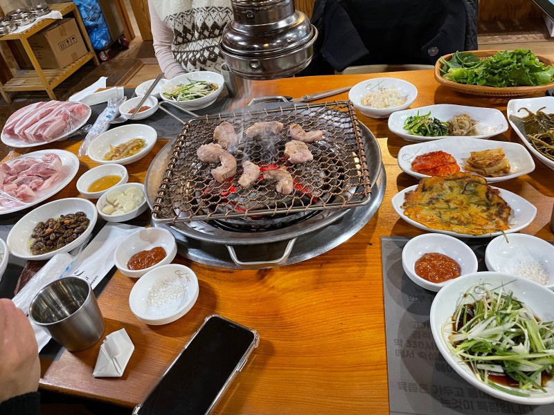 까만돼지 이미지